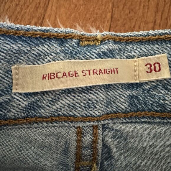 Levi’s Premium Ribcage Straight Jeans Women’s Size 30 Button-Fly Lightwash Denim - Picture 4 of 14